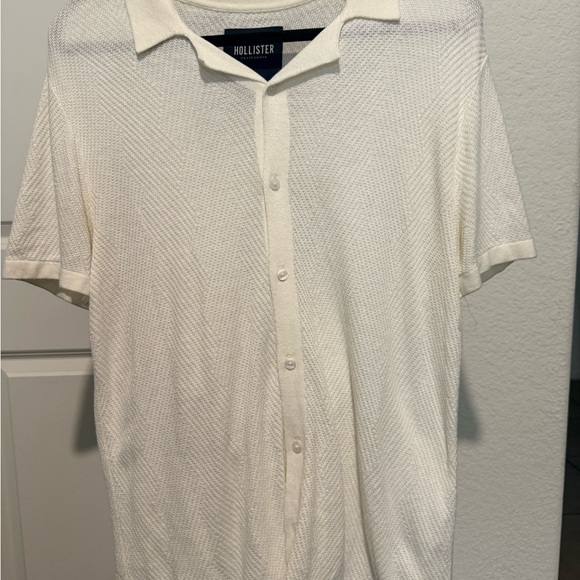 Hollister Men's Cream Button Down Shirt - Picture 1 of 2